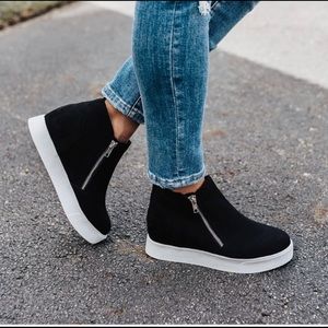 Micro suede Black hidden wedge sneakers HP